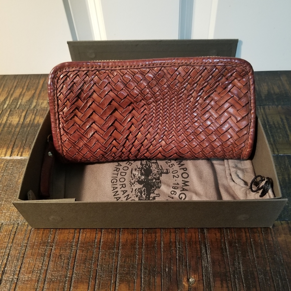 NIB Campomaggi Leather Zip Around Wallet